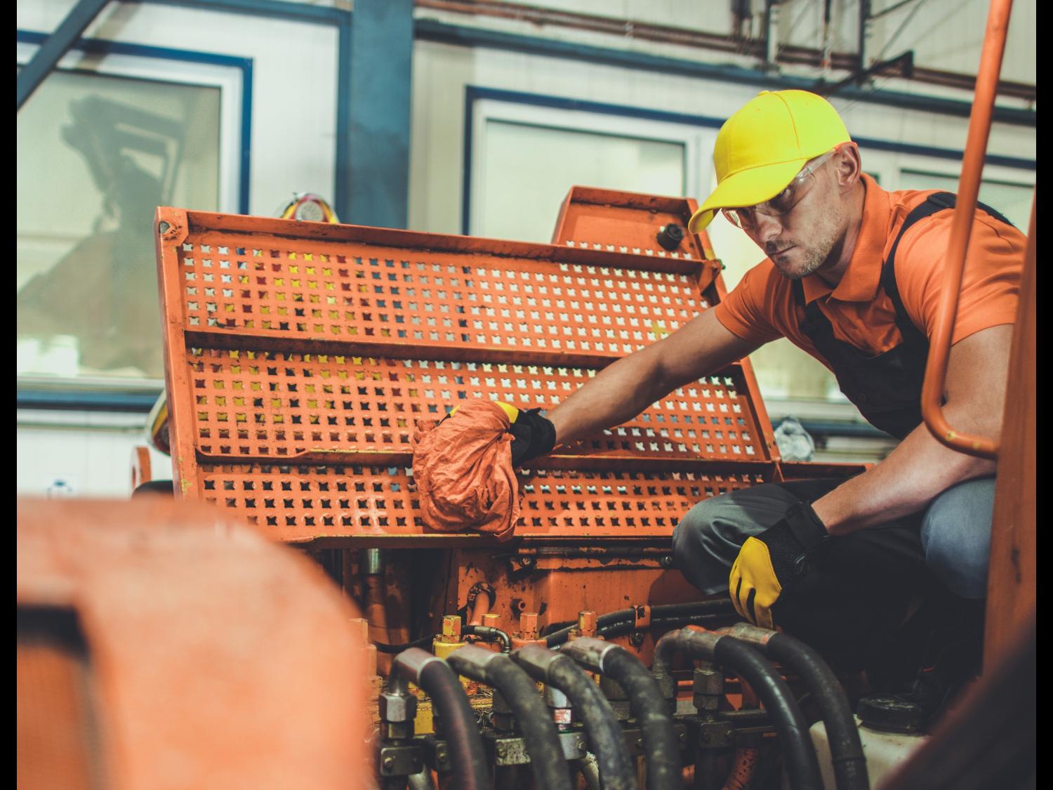 diesel motor mechanic working
